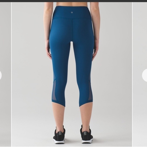 [10] Lululemon Athletica Women’s Body Con Crop Poseidon Blue Sheer Cut Outs - Picture 3 of 16